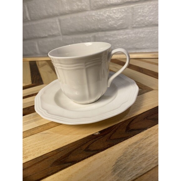 Mikasa Ultima + HK 400 Antique White, Set Of 2, 10 Oz Coffee, Tea Cups & Saucers - Picture 3 of 10